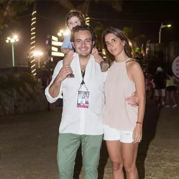 Pepe Cuaik con su hijo y su esposa Carla Braun.
