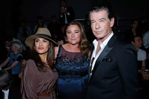 Al parecer todos los momentos incómodos entre la esposa de Pierce y Salma quedaron atrás, a dos años de que saliera la cinta How to Make Love Like an English Man.