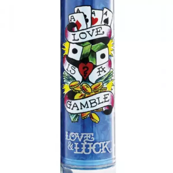Love and Luck, Ed Hardy. Una fragancia intensa y amaderada con una mezcla de cítricos, como la mandarina, $760; Saks, Santa Fe.