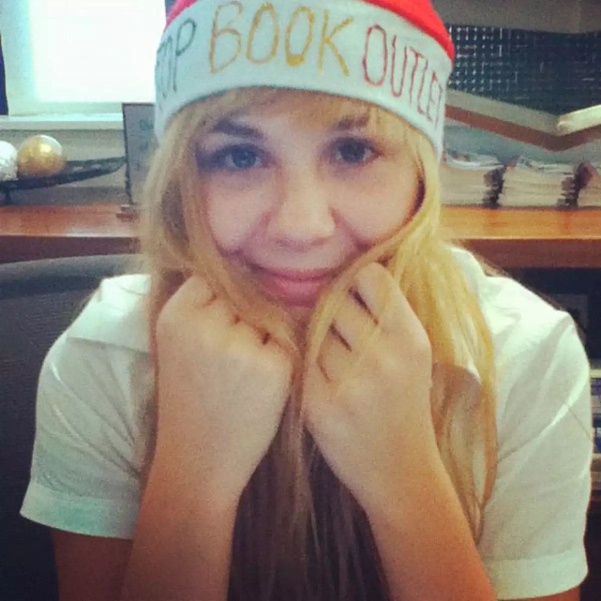 Luego de terminar su curso como estilista, Isabella se instaló en Londres, a donde vive actualmente.