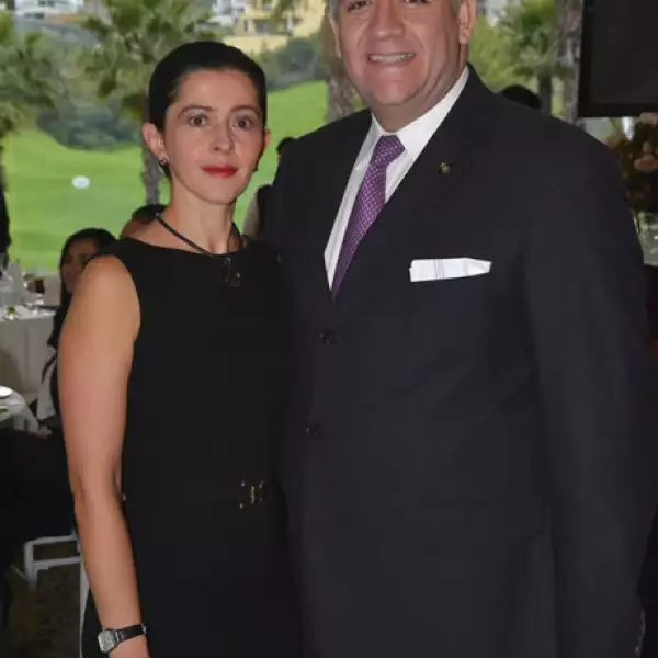 Adriana,Miguel Ángel Borja