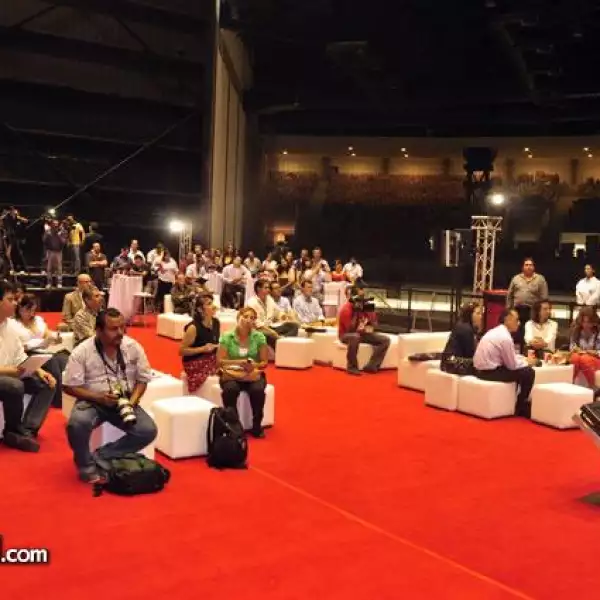 Benny en la presentación del Auditorio Banamex