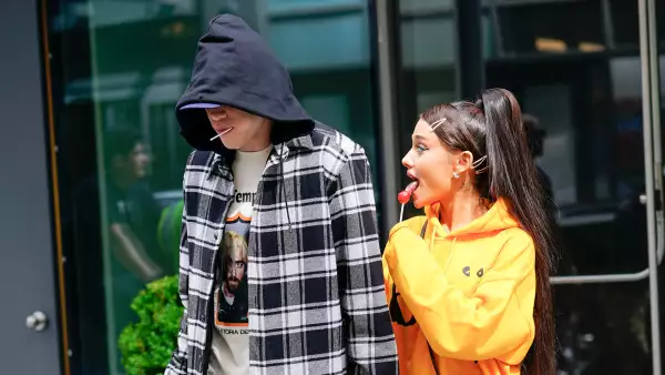 Ariana Grande y Pete Davidson