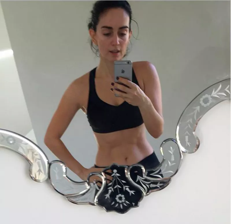 Con gran sentido del humor, la veracruzana de 38 años comparte videos en los que aparecen otras mujeres ejercitándose, sin embargo, ella no se queda atrás. Mira este video y lo comprobarás.