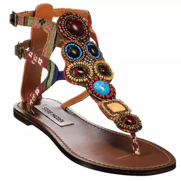 En tela y pedrería, Steve Madden, $1,499, centros comerciales.