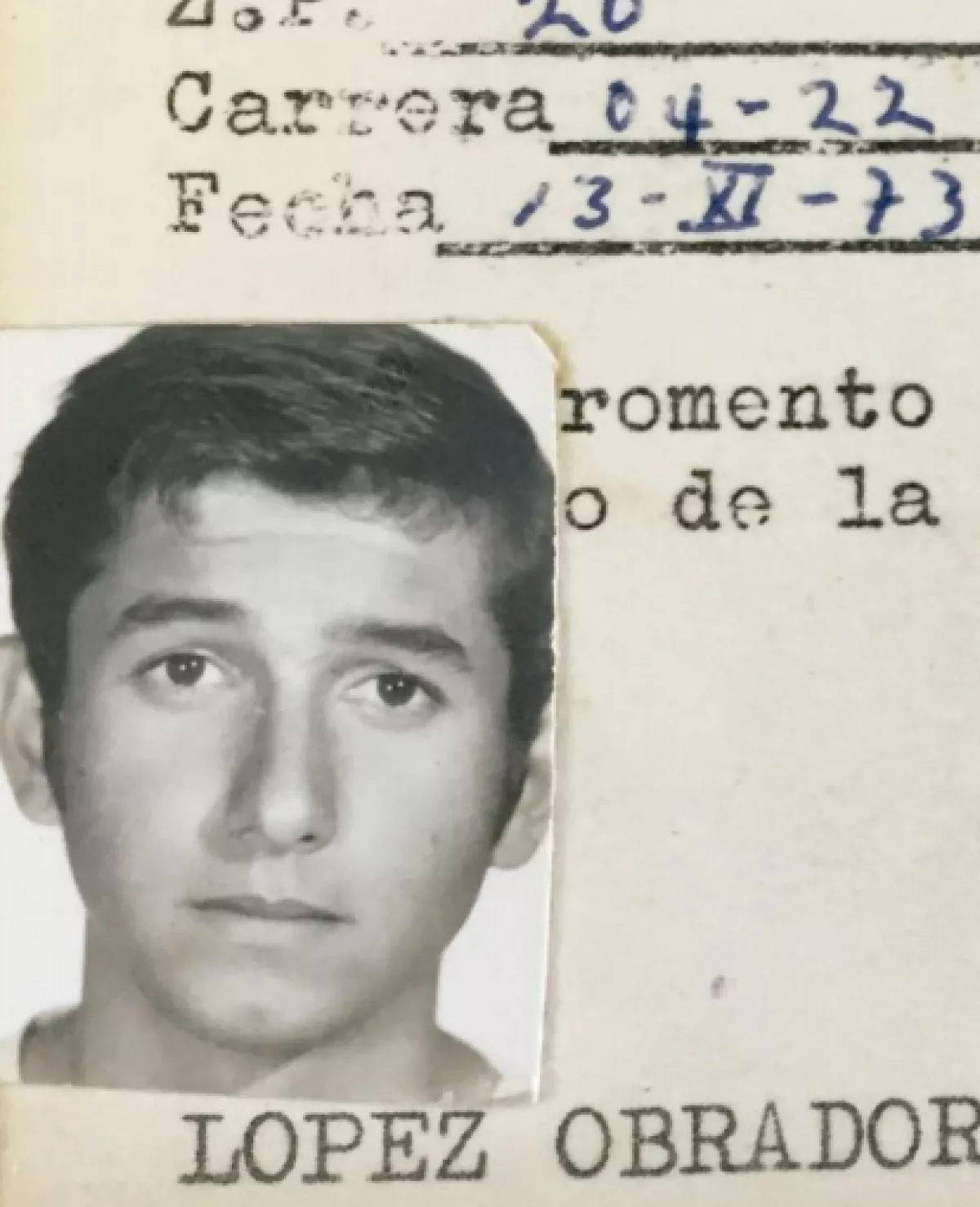 AMLO, en su etapa de estudiante en la UNAM