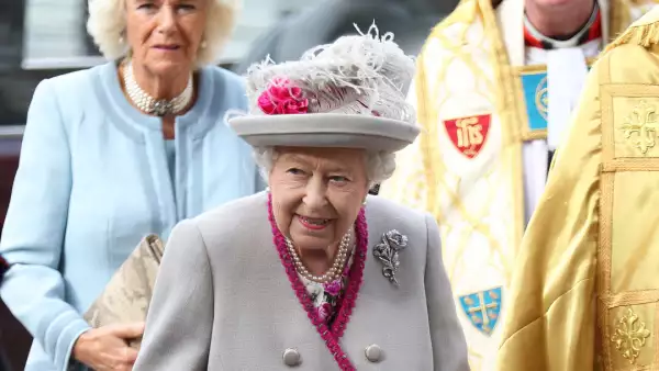 Reina Isabel II