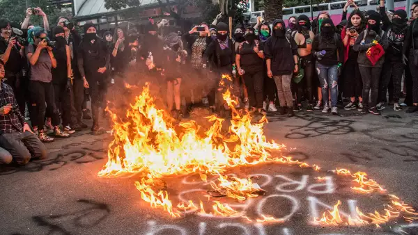 Protesta de mujeres contra la violencia en su contra