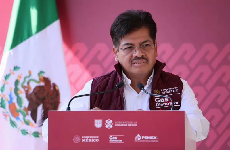 Claudia Sheinbaum y Francisco Chiguil encabezaron el arranque del programa Gas Bienestar en la alcaldía Gustavo A. Madero.