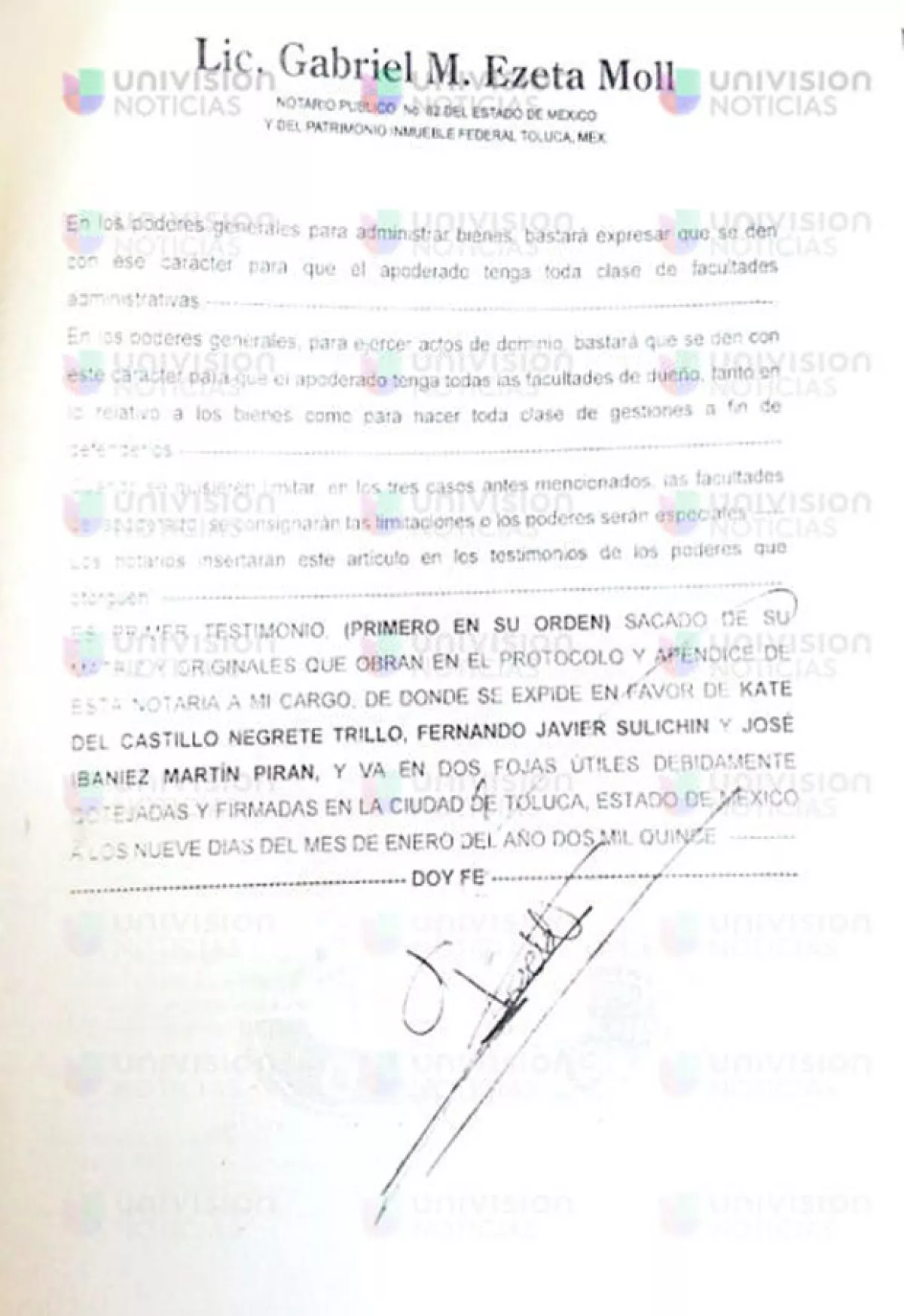 En el poder se especifica que que Guzmán debe autorizar el guión cinematográfico.