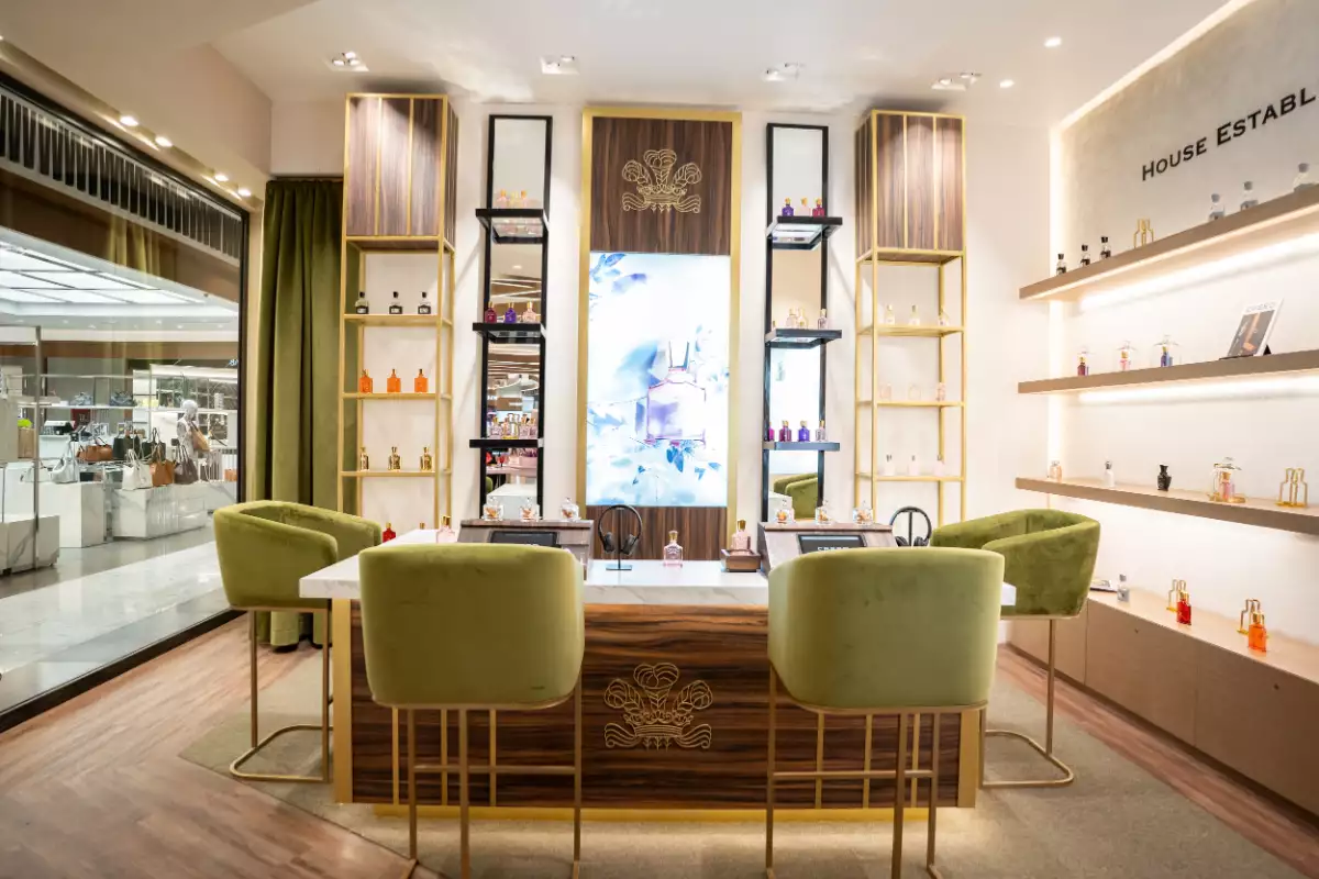 pop-up-house-of-creed-perisur-palacio-de-hierro.jpg