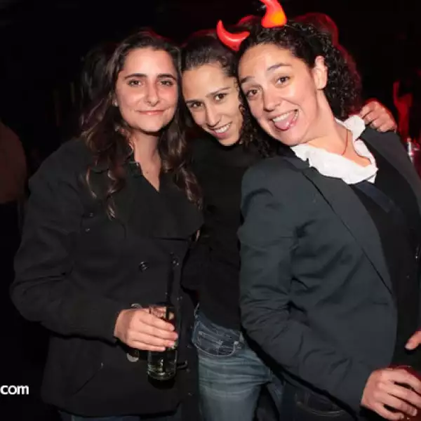 Alicia Kuei,Mariana Gutierrez,Mercedes Saenz