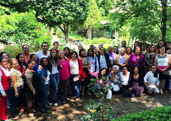 El actor se mostró orgulloso de que él y su esposa pudieron celebrar a muchas mamás en su día, originarias de Guanajuato.