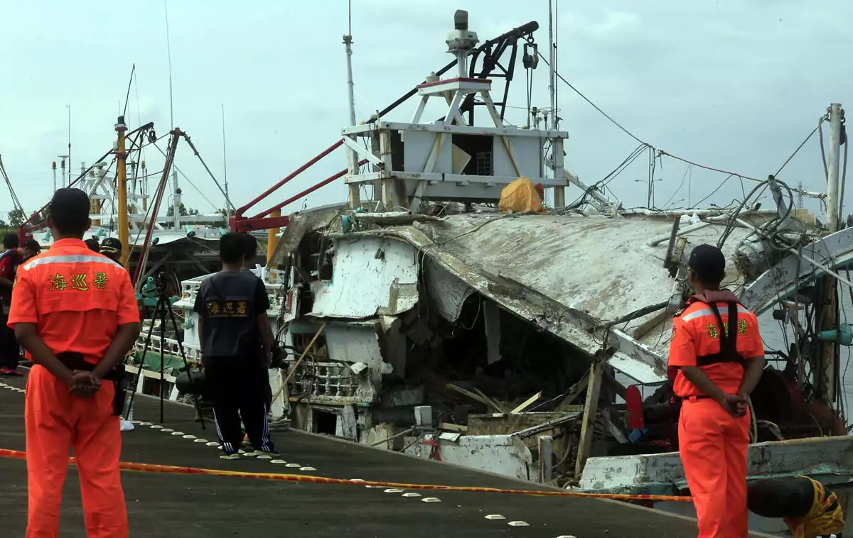 El barco pesquero que fue blanco del misil.