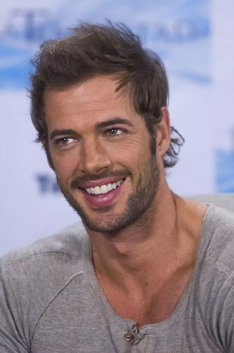 El actor quiso decir que estaba de regreso en Veracruz para continuar con las grabaciones de `La Tempestad´, sin embargo, su celular le hizo una broma y escribió un mensaje confuso.