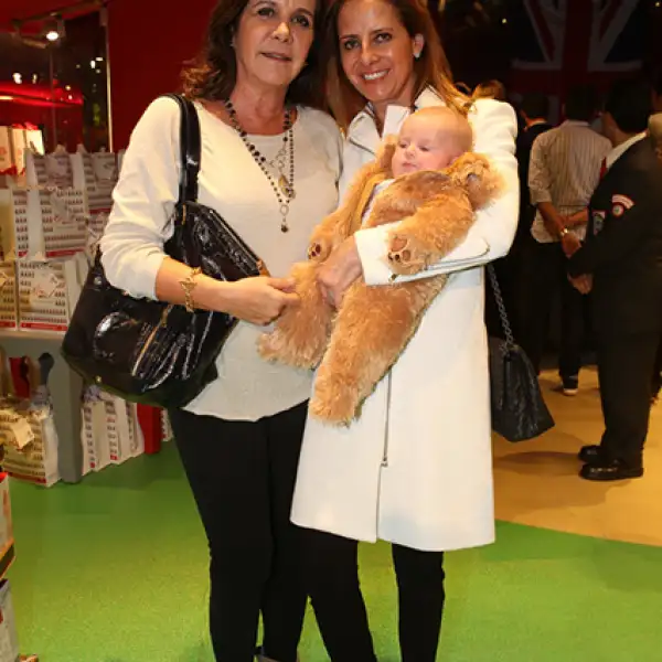 Isabel de Haro,Martha Rivera y Javier Sordo