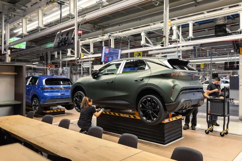 La planta de SEAT y CUPRA en Martorell inicia la producción del CUPRA Raval.