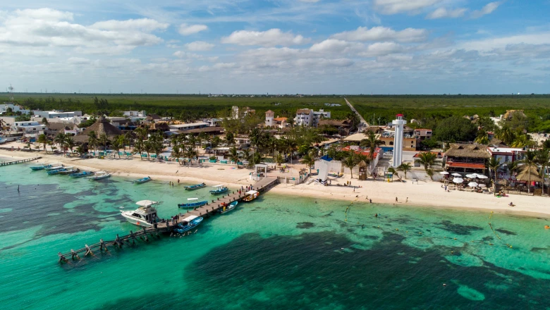 Vista aérea de Puerto Morelos.