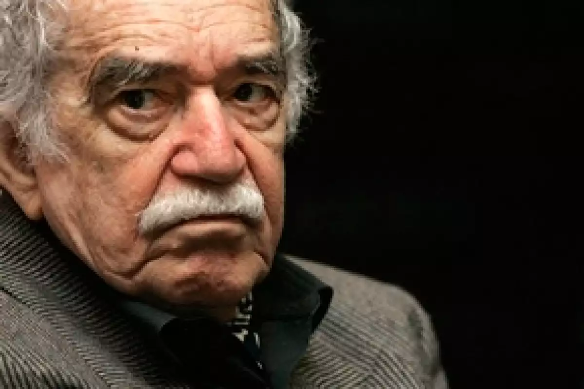 Como parte de las actividades previas con motivo del lanzamiento en México de la biografía del escritor Gabriel García Márquez, el sábado se realizó una maratónica lectura de dicho libro.