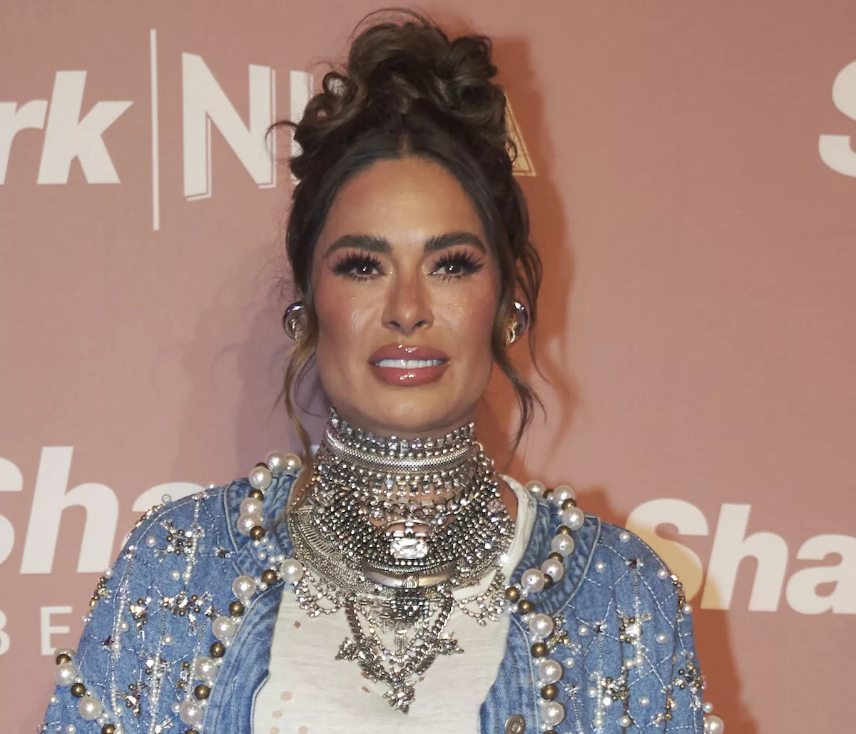 Shark Beauty - Red Carpet