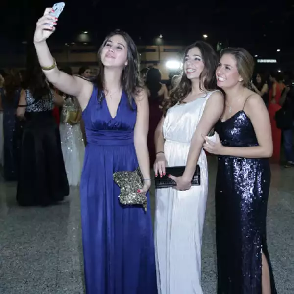 María y Daniela Freyria con Maite Camargo