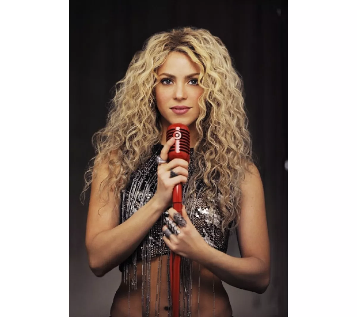 Esta imagen también será parte de la imagen del disco, en la que Shakira luce un cuerpazo.