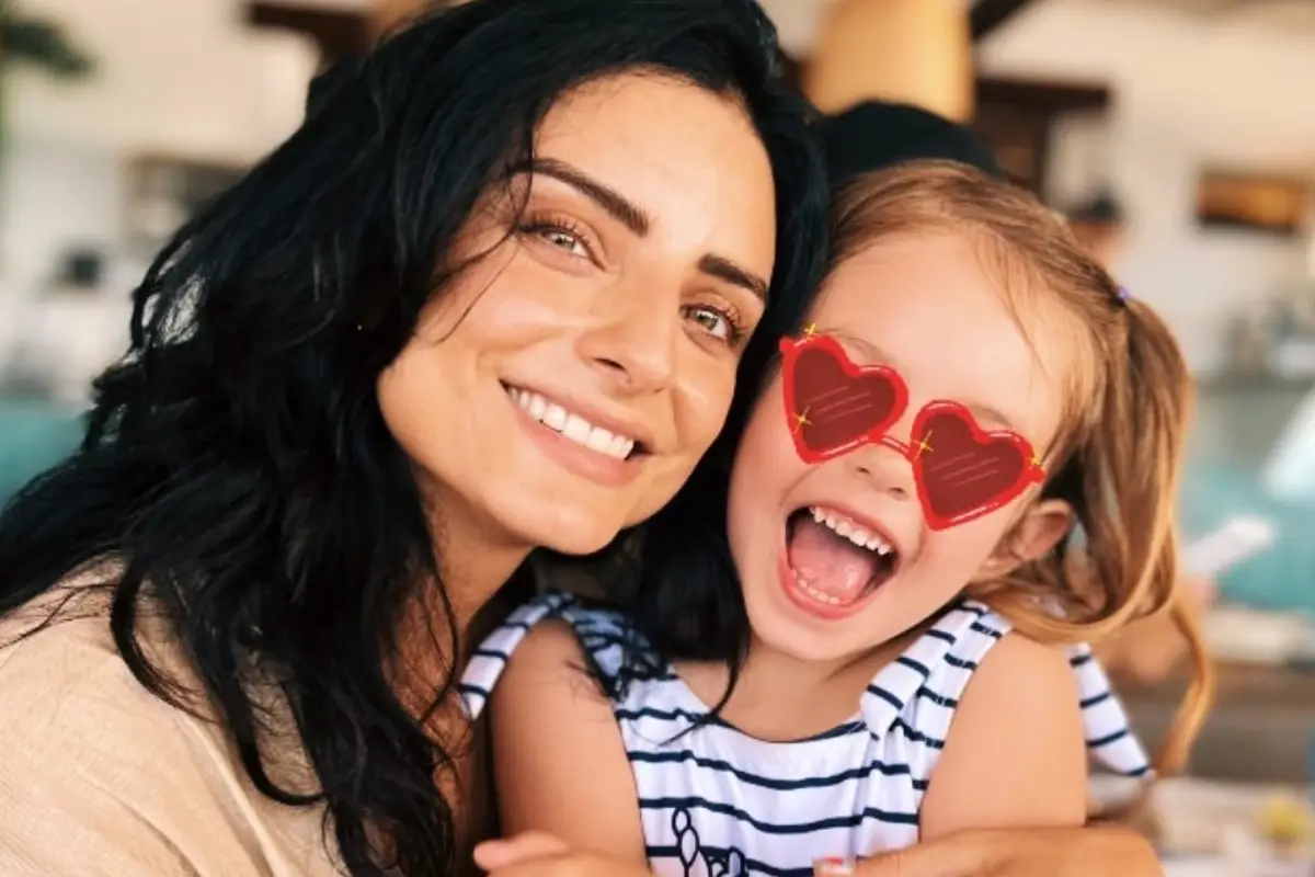 aislinn-derbez-hija.jpg