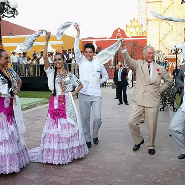 Tocaron los temas Guaranducha y Charanga, y posteriormente tocaron la estampa El sarao, baile tradicional de Campeche.