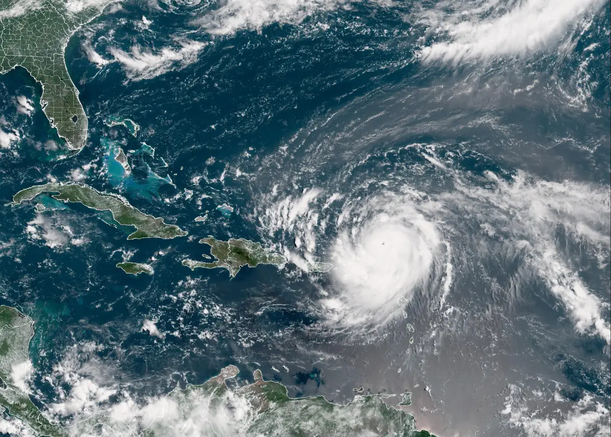 El huracán Erin se vuelve a fortalecer a categoría 4 en el Atlántico; ¿afecta en México? 