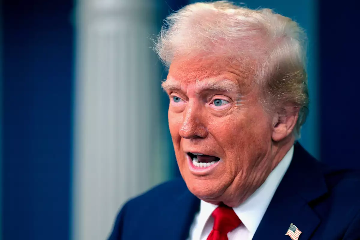 El presidente de los Estados Unidos, Donald Trump, habla mientras hace un anuncio sobre el escudo de defensa antimisiles Golden Dome en la Oficina Oval de la Casa Blanca en Washington, D.C., EE. UU., 20 de mayo de 2025.