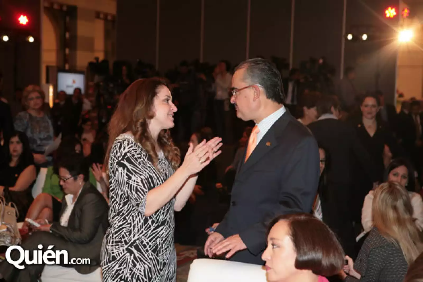 Barbara Anderson,Luis Gerardo Díaz