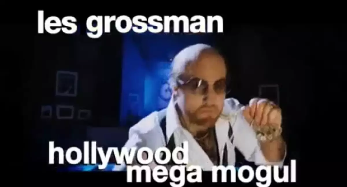 El actor de Misión Imposible realiza un sketch muy divertido al lado de los protagonistas de Crepúsculo para anunciar los MTV Movie Awards 2010.
