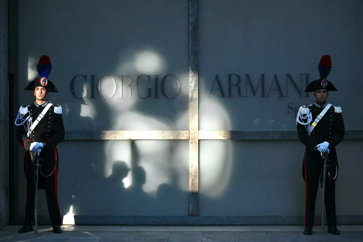 ¿Qué pasará con el emporio de Giorgio Armani tras pedir la venta de parte de la empresa en su testamento?
