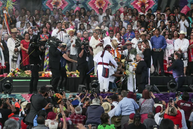 AMLO Indigenas 01