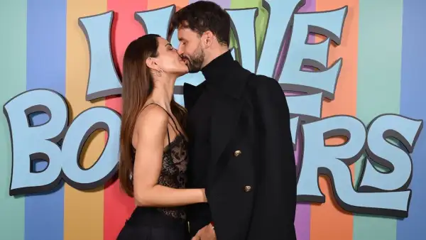 Eiza González con Grigor Dimitrov en el estreno de su nueva película 'I Love Boosters' en el Festival de Cine de Londres.