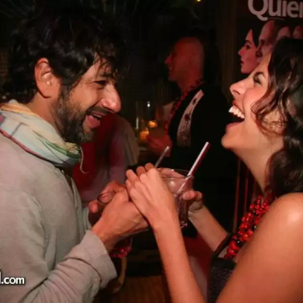 Zona MACO y la revista QUIÉN ofrecieron una proyeccion de cortometrajes el el restaurante El Cocodrilo Azul. En la foto: Miguel Rodarte,Alejandra Ambrosi