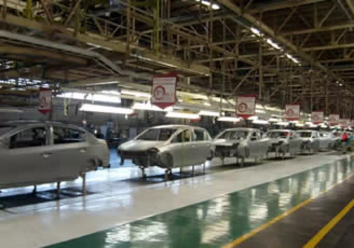 Alrededor de 30% de las operaciones de Nissan se realizan con tecnología y soluciones de negocio. (Foto: Autocosmos)