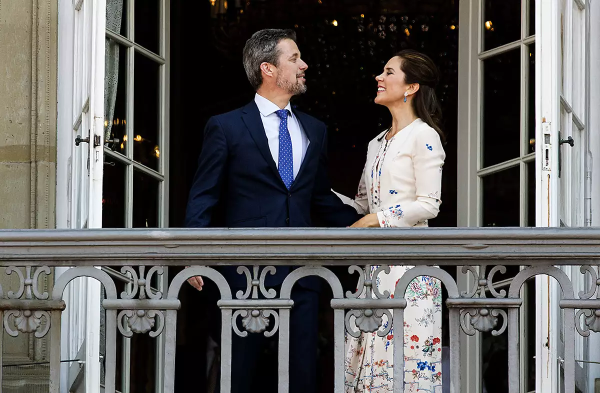 Crown Prince Frederik Of Denmark Receives From The Palace Balcony The People's Homage On His 50th Birthday