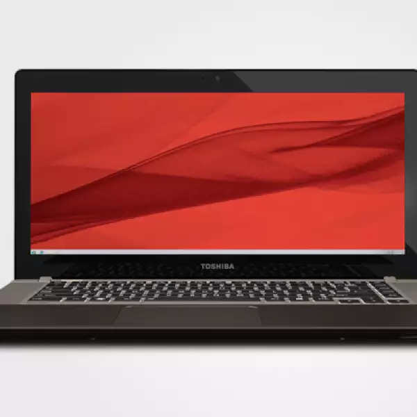 La firma presentó su modelo Satellite U845W, la primera ‘ultrabook’ del mundo con una pantalla panorámica y almacenamiento hibrido, lo que la hace una opción para disfrutar del cine en alta definición y utilizar varias aplicaciones a la vez.