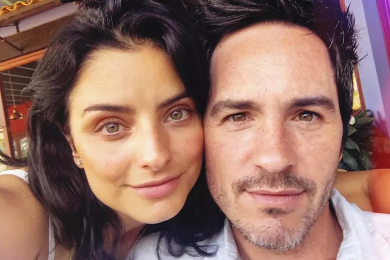 Aislinn Derbez y Mauricio Ochmann