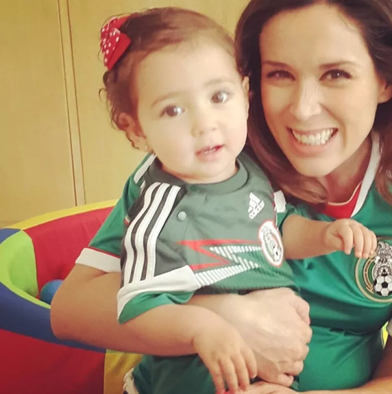 Jacky Bracamontes, Diego Boneta, Edith González y Arturo Elías Ayub fueron sólo algunos de los famosos que felicitaron a la Selección Nacional después de vencer a Croacia.