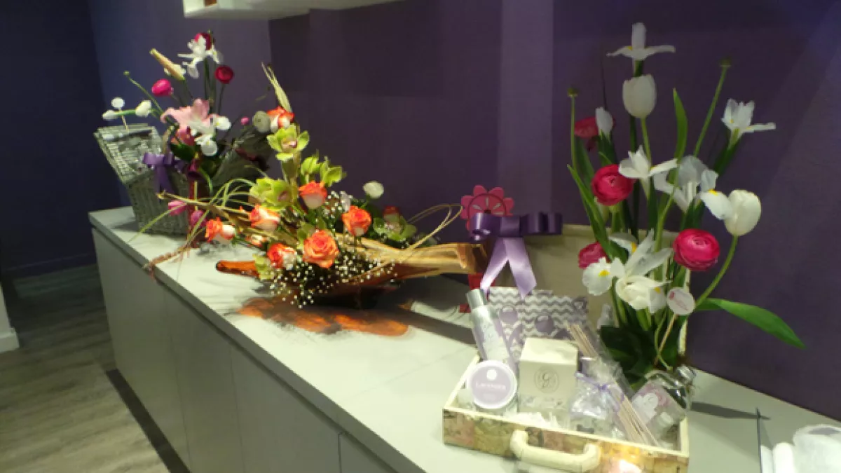 Los arreglos florales fueron hechos por la mamá de Anahí.