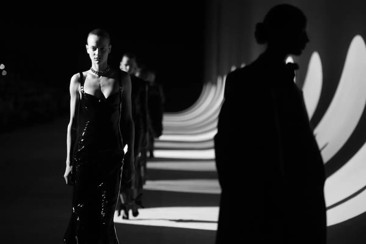 Saint Laurent : Runway - Paris Fashion Week Womenswear Fall/Winter 2020/2021
