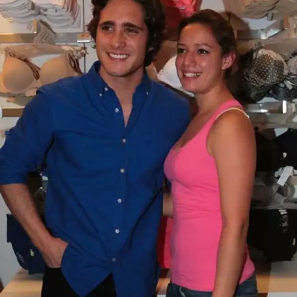 Diego Boneta y Mara Hernández