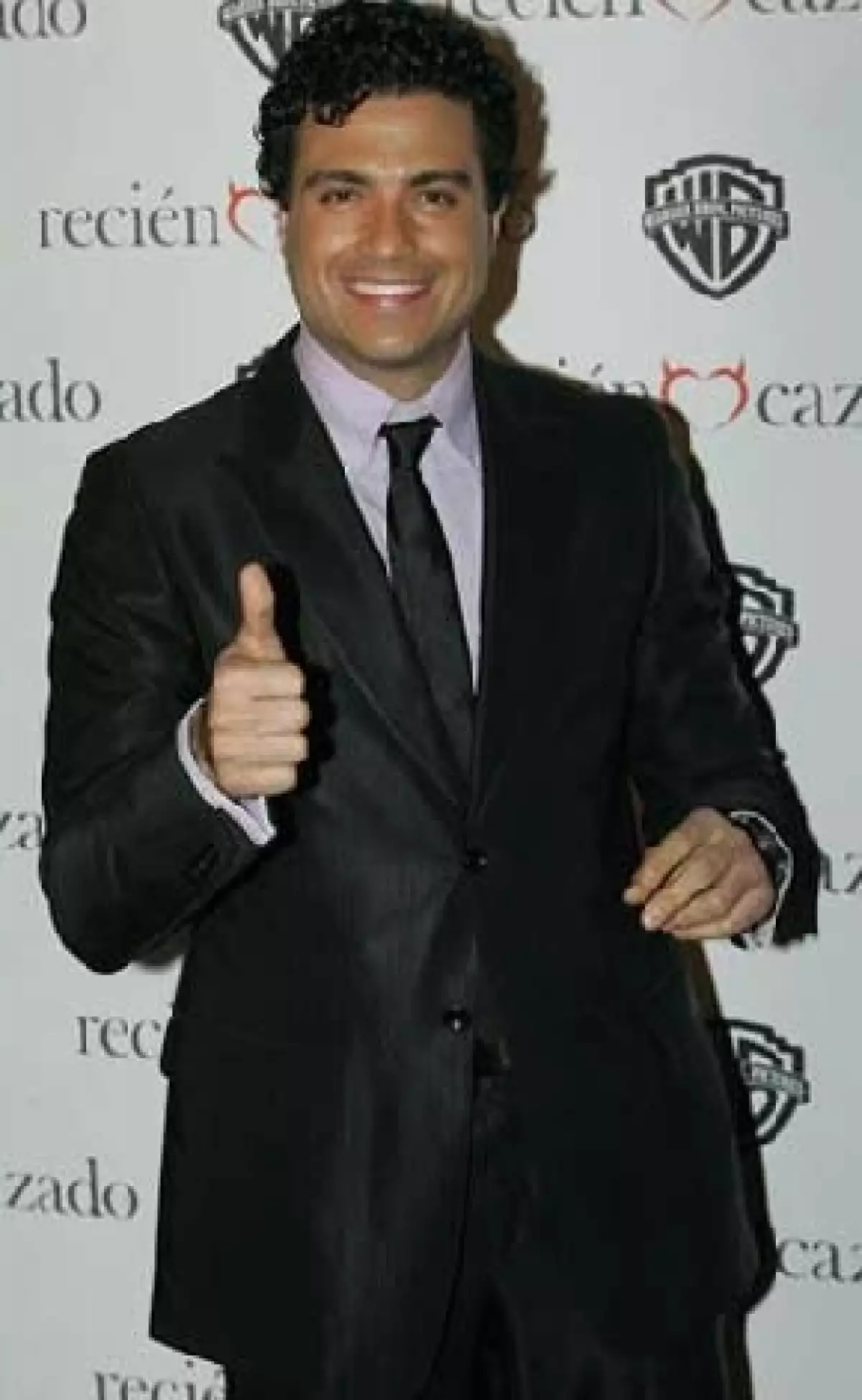 El actor es el nombre que más suena para protagonizar la obra. El nombre de la posible protagonista que será una ex Timbiriche.
