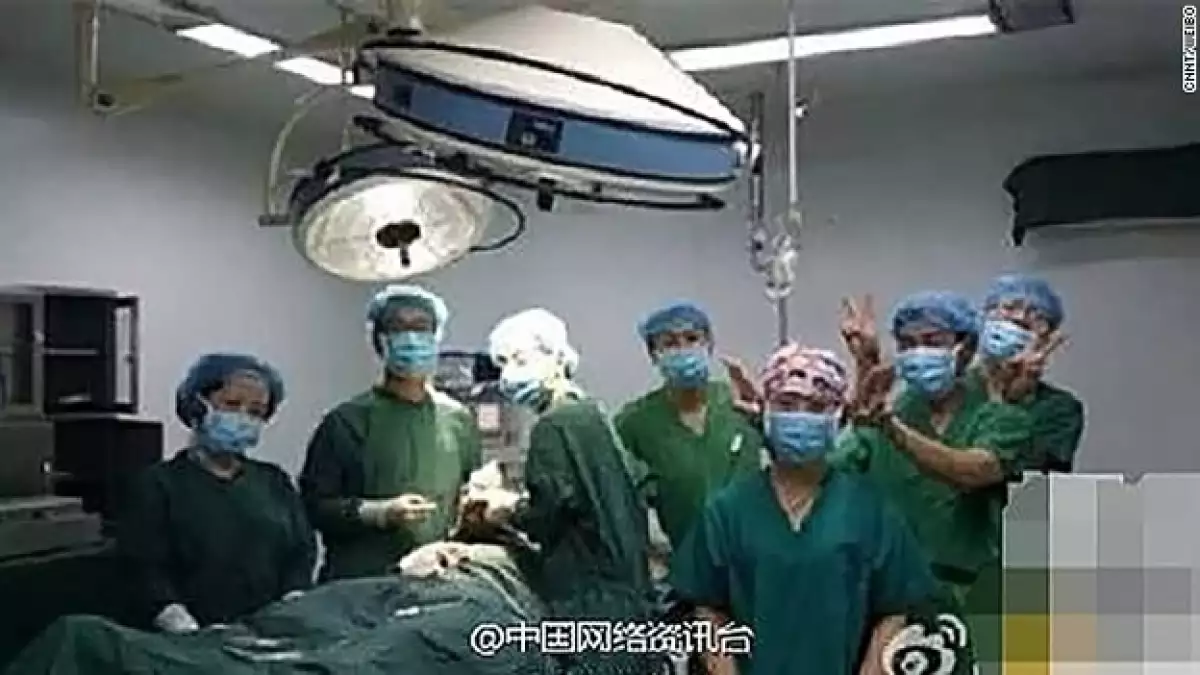 China doctores selfie