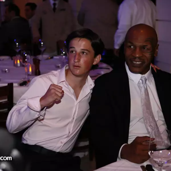 Andrés Sulaimán y Mike Tyson