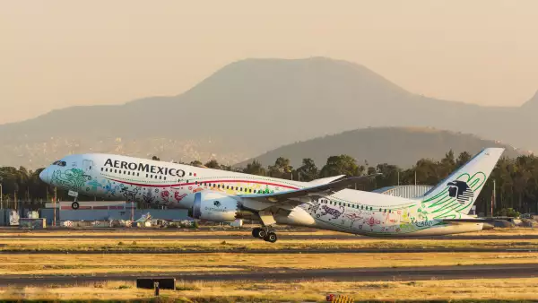 Aeroméxico quiere volar en Wall Street