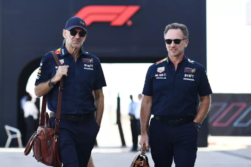 El ingeniero de Red Bull Adrián Newey abandonaría la escudería
