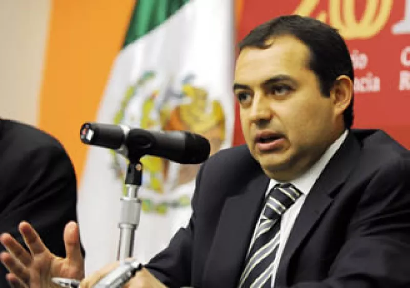 Ernesto Cordero mencionó que las remuneraciones totales netas de los servidores públicos presentarán en 2011 una reducción de 2.5% (Foto: Notimex)